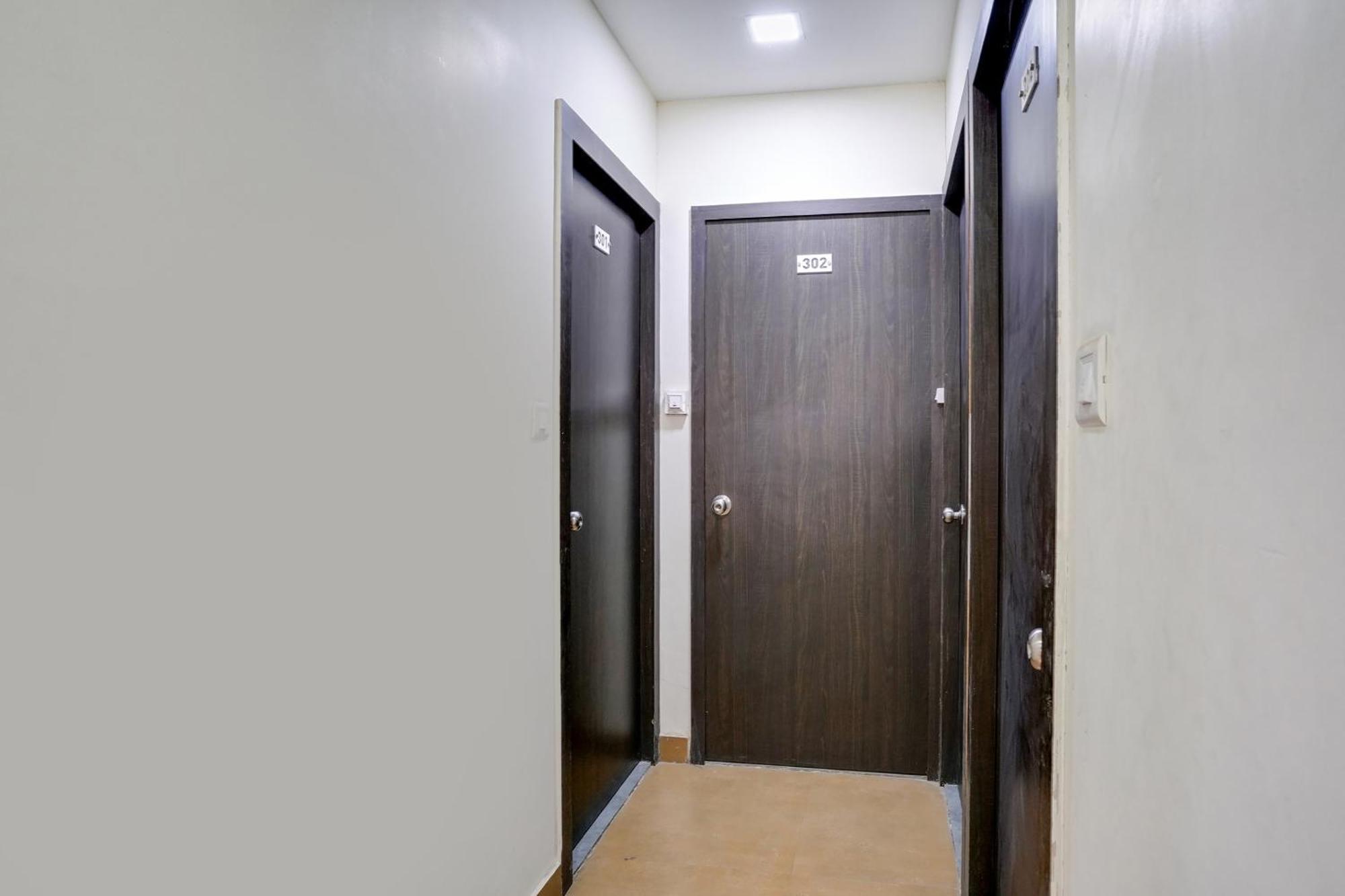 Hotel O Ashwi Нави Мумбаи Экстерьер фото
