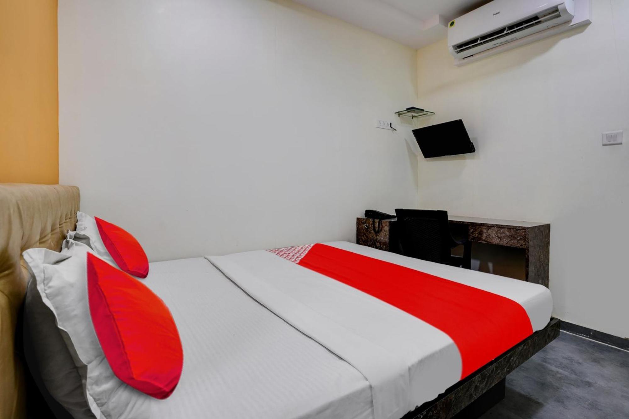 Hotel O Ashwi Нави Мумбаи Экстерьер фото